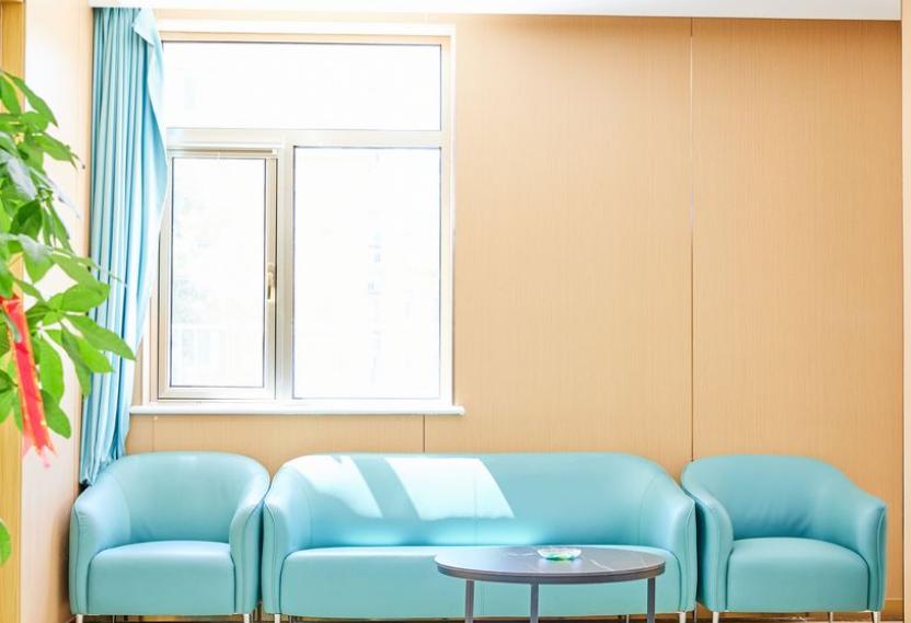 北京首口附一口腔口碑好不好?真实患者反馈:种牙快、正畸稳、拔牙不疼,石景山本地人常去! 真实患者反馈:不同项目口碑亮点,石景山本地人实测不踩坑